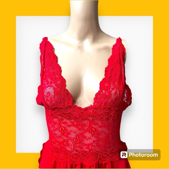 FANTASY LINGERIE Other - Fantasy LINGERIE FIRE ENGINE RED LACE LINGERIE DRESS